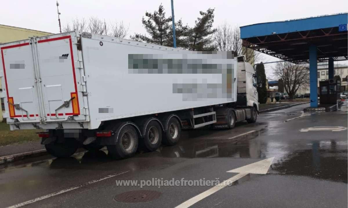 ARADCU 00 CAMION MASINA POLITIA DE FRONTIERA ARAD MI05FEB 2