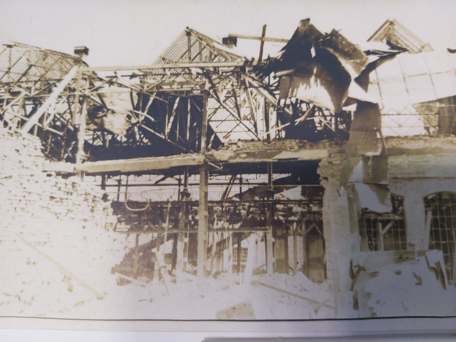 ARADCU 00 ISU ARAD MA25FEB 6