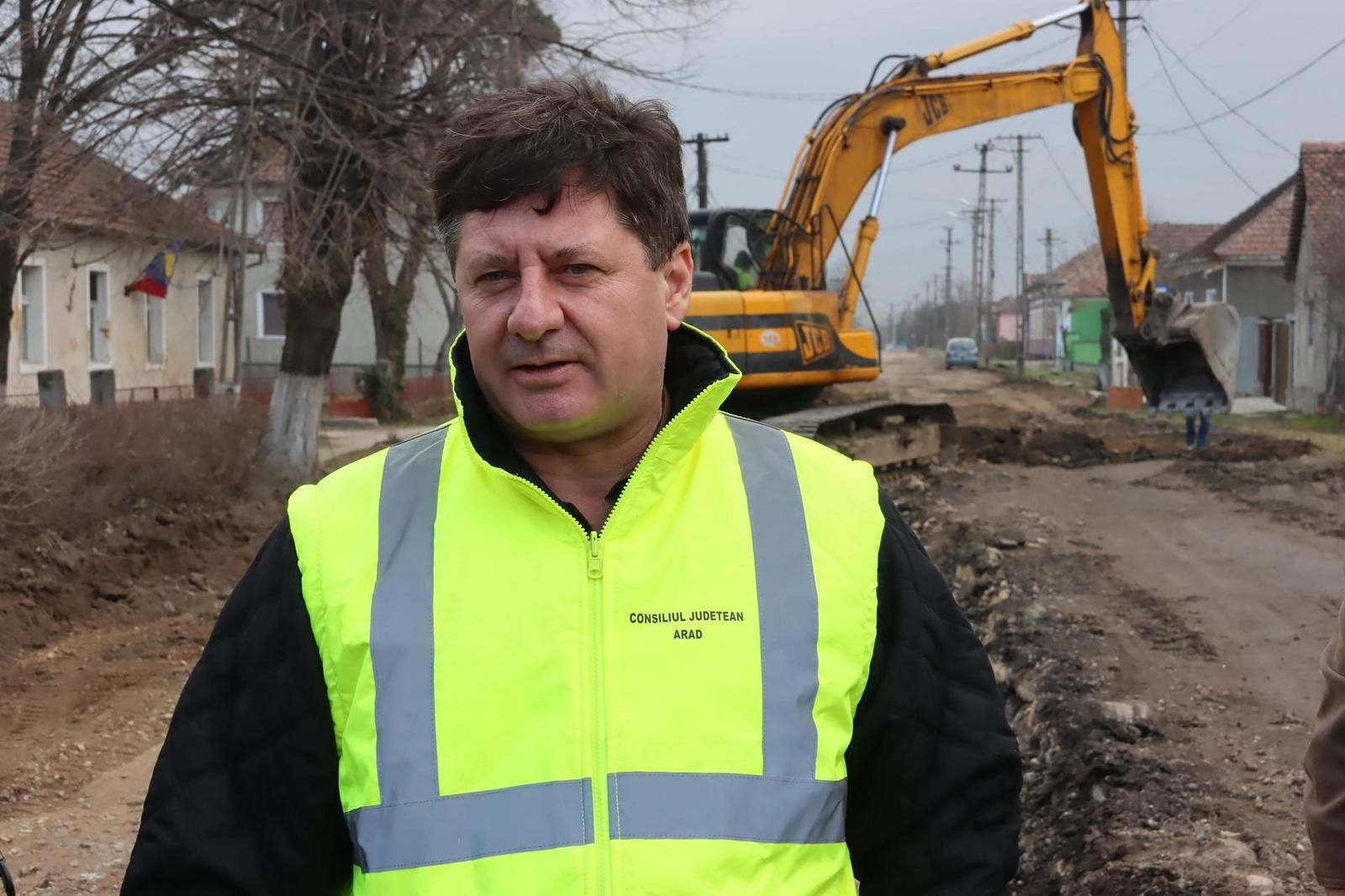 ARADCU 00 IUSTIN CIONCA FLORIN FARCASIU CONSILIUL JUDEREAN ARAD MI19FEB (1)