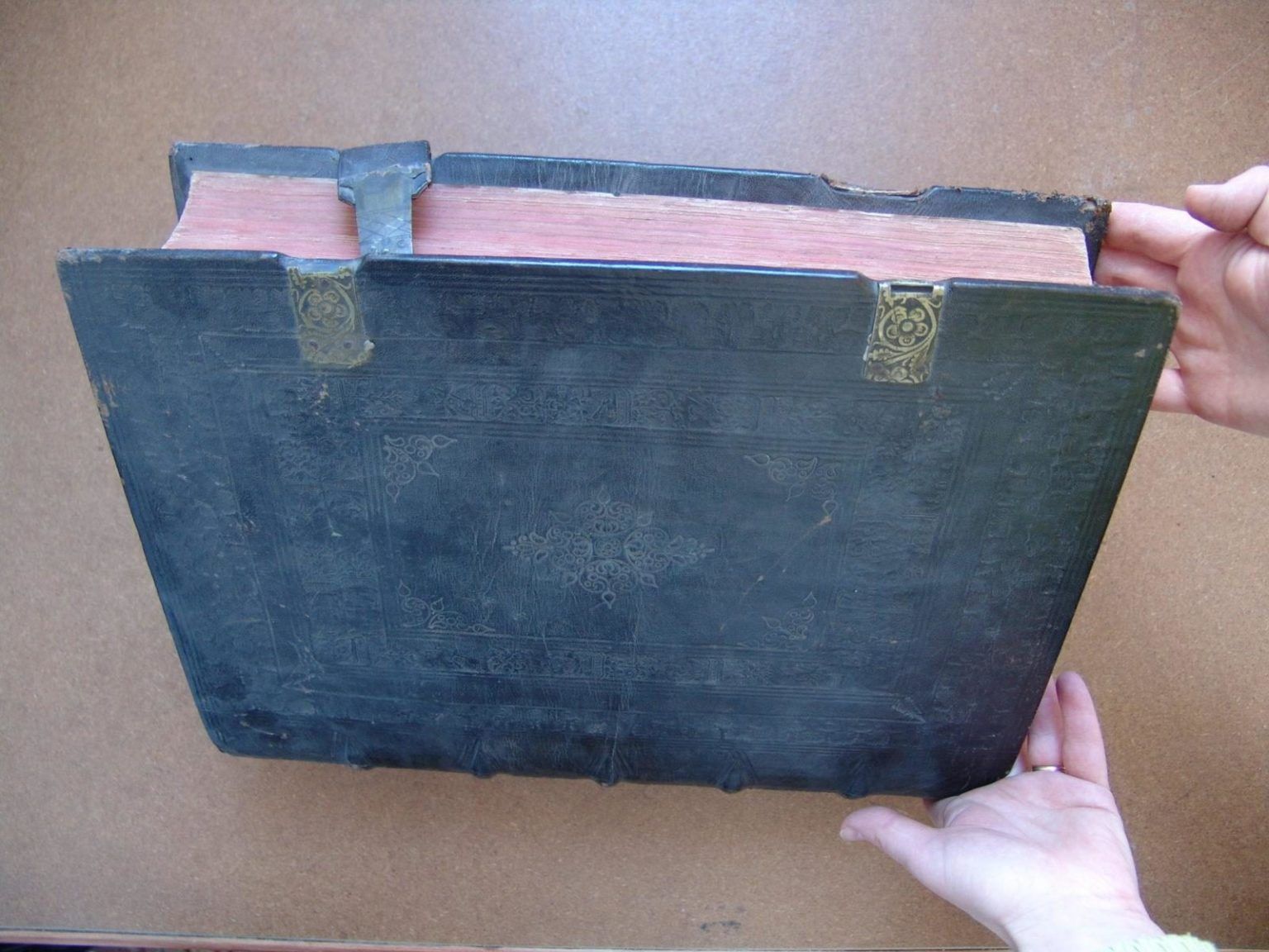 crop-0-0-1600-1200-0-Koberger-Coperta-scaled-1536x1152