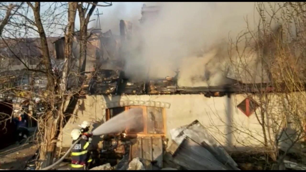 ARADCU 00 ISU ARAD DUM05APR (21)