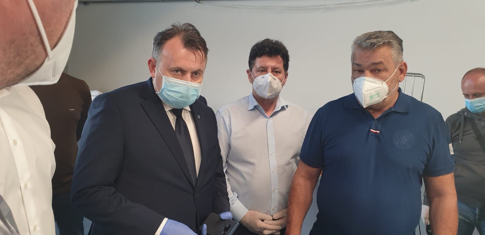 ARADCU 00 MINISTRU SANATATII NELU TATARU ARAD COMPLET JOI23APR (23)