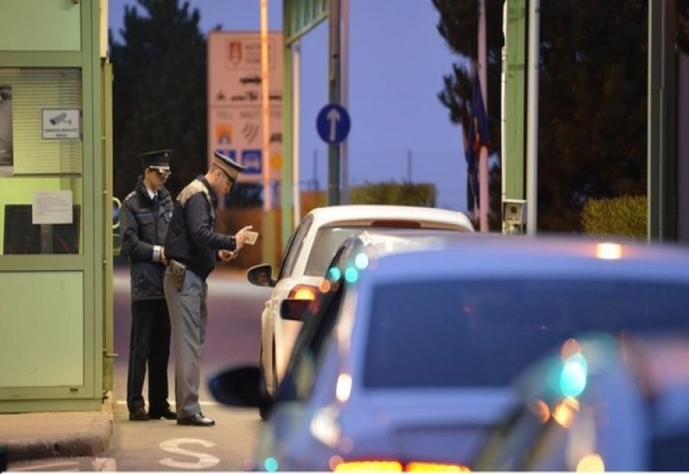 În ultimele 24 de ore, peste 12.000 de persoane au intrat în țară pe la frontiera cu Ungaria