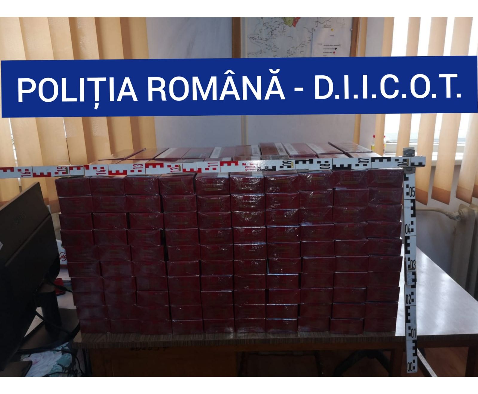 ARADCU 00 CONTRABANDA CARAS SEVERIN POLITIA ARAD JOI04IUN (2)