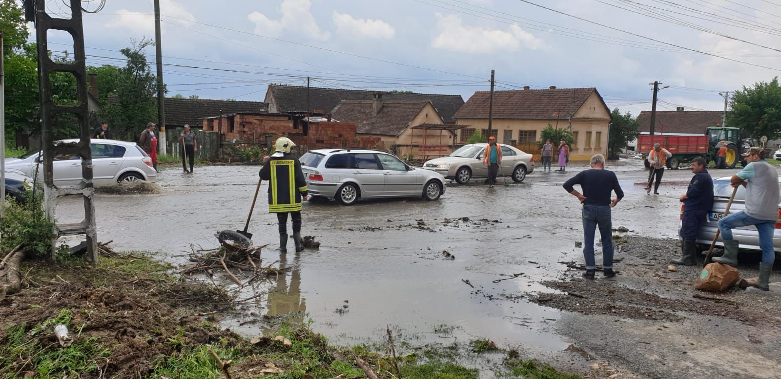 ARADCU 00 INUNDATII LIPOVA JOI18IUN (7)