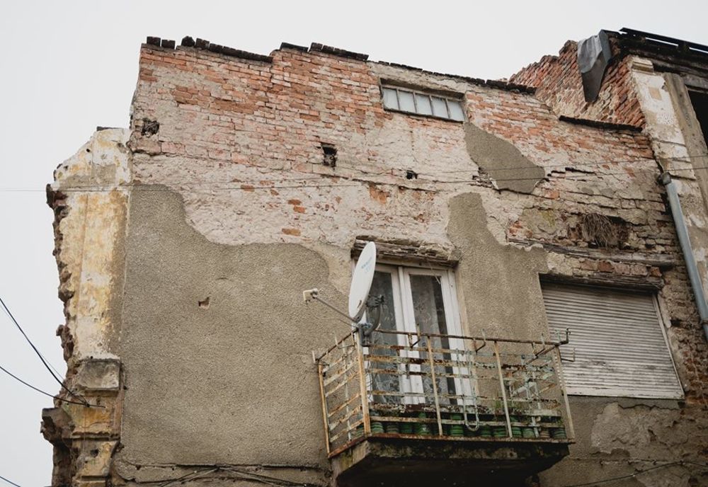 Proprietarii unor clădiri pericol public, de negasit