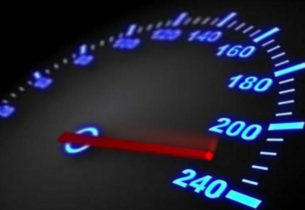 Cu peste 230 de km/h pe autostradă, între Timișoara și Arad. Isprava unui șofer vitezoman. Video