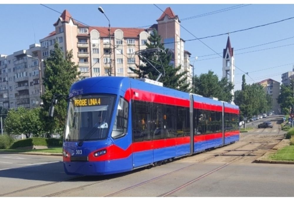 FOTO | Tramvaiele fabricate la Astra Arad au început să circule în Oradea