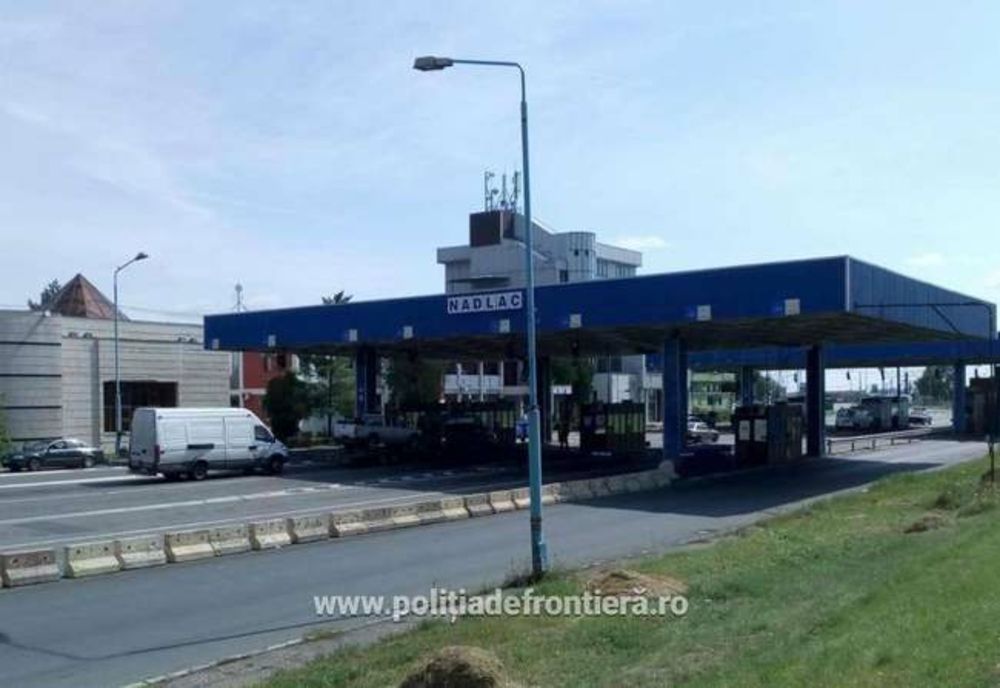 Microbuz căutat în Spania, găsit în România, la frontieră