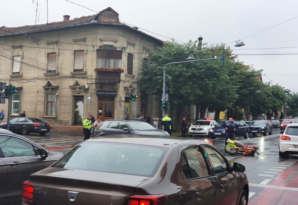 Motociclist rănit într-un accident, la Arad