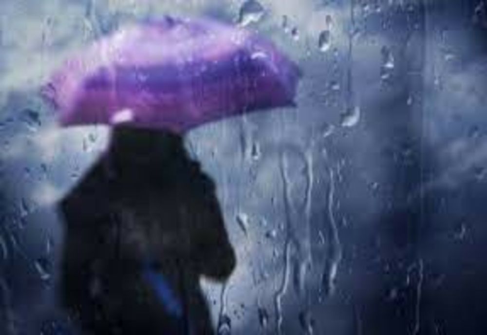 Vremea caldă cu ploi locale în vestul țării