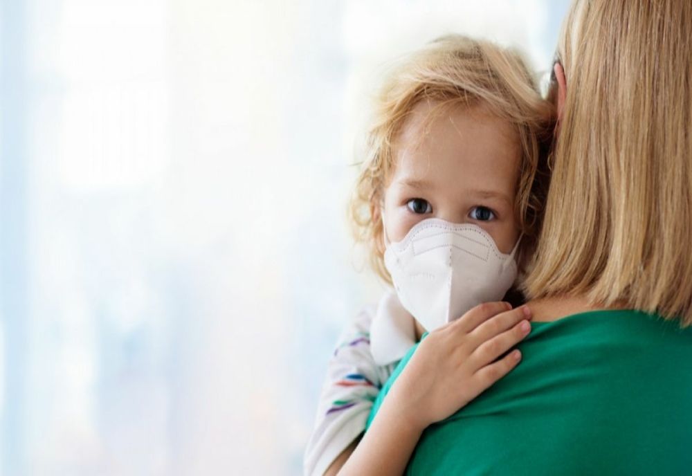 A crescut de cinci ori numărul copiilor infectați cu SARS-CoV-2 în Arad