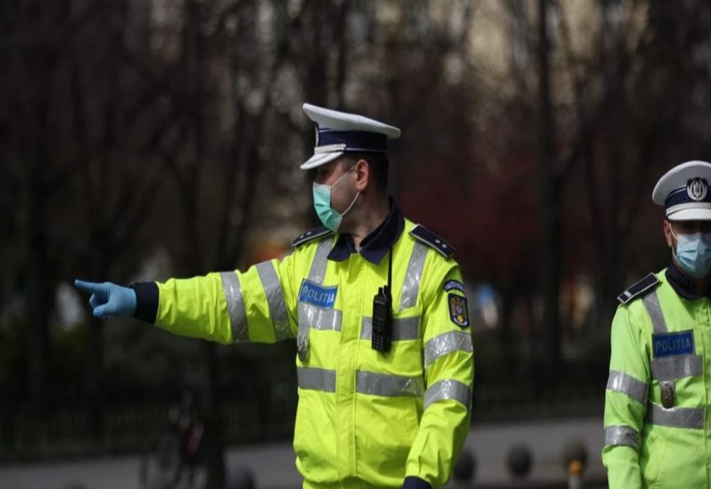 Prinși în flagrant, în timp ce încercau să fure dintr-un atelier auto