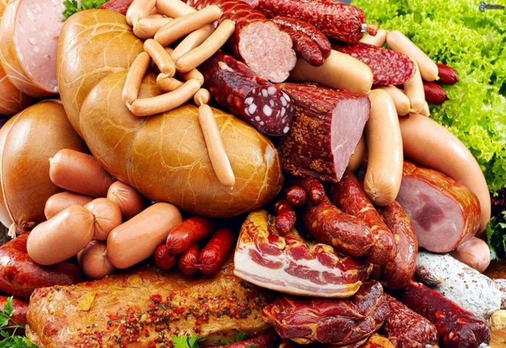 Cercetări la Universitatea Aurel Vlaicu pentru crearea unor mezeluri cu un conţinut scăzut de grăsimi animale