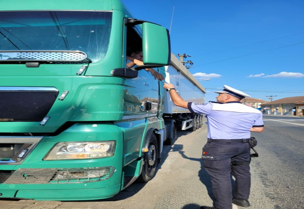 Verificări ale polițiltilor arădeni la transportatorii de marfă