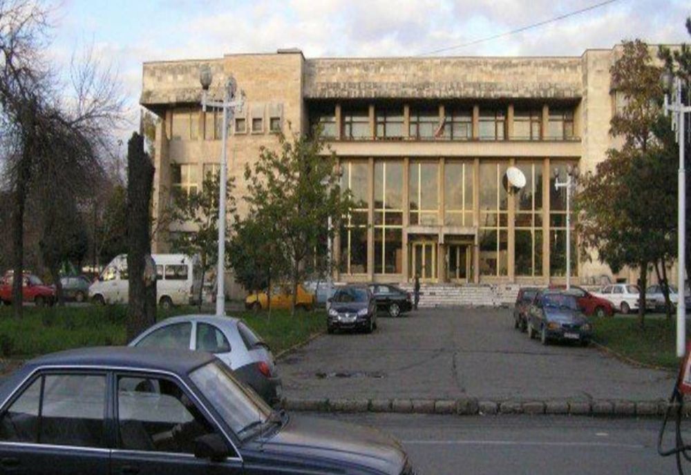 Executare silită pentru suma restantă de circa 2 milioane de euro, la Arad. Primăria  pune sechestru pe Casa Sindicatelor