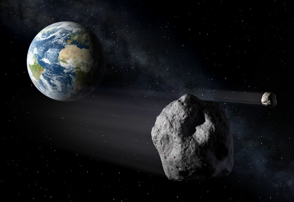 Un asteroid cât Statuia Libertății trece azi aproape de Pământ