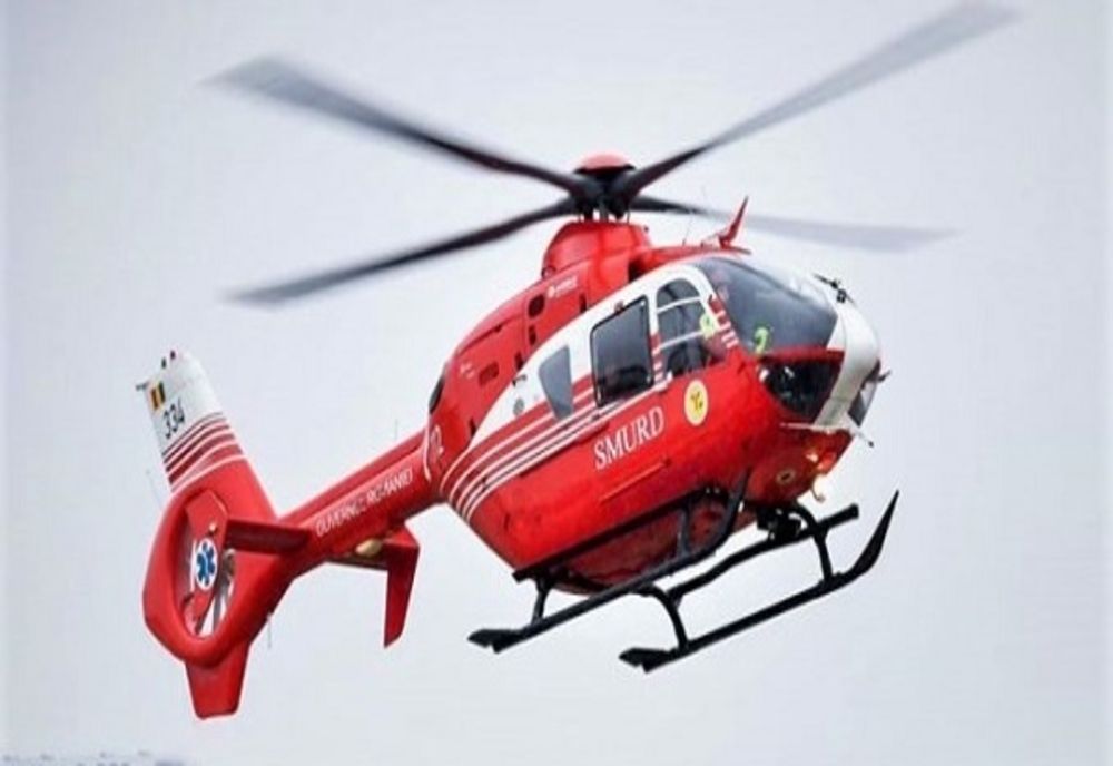 Accident între două autocamioane pe o șosea din județul Arad. A fost solicitat elicopterul SMURD