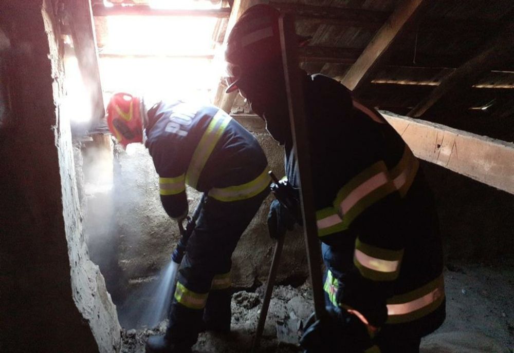 Incendiu la o școală din Arad. Zeci de elevi și dascăli, evacuați