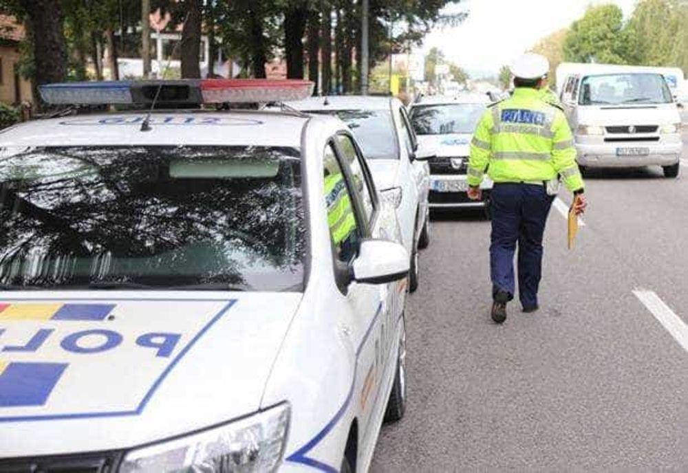 Gestul extrem al unui tânăr de 20 de ani, din Arad: s-a aruncat din mașina în mers