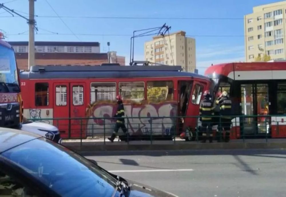 ACCIDENT ÎNTRE DOUĂ TRAMVAIE, PE CALEA AUREL VLAICU, DIN ARAD