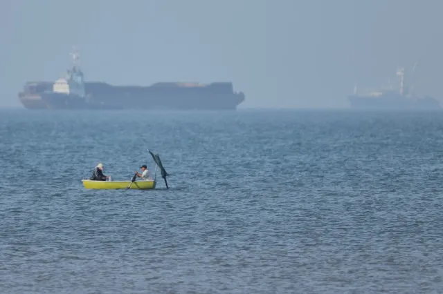 Petrolier în flăcări după un atac în Strâmtoarea Ormuz