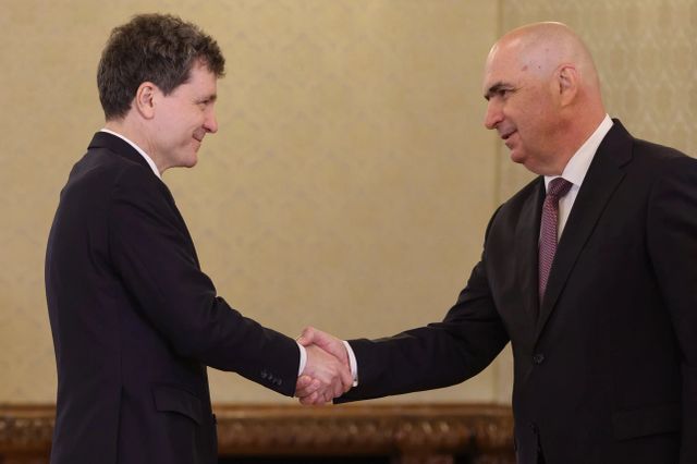 Mesaje de Ziua Eroilor de la Ilie Bolojan și Nicușor Dan: omagiu adus sacrificiului și valorilor naționale