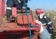 Arad: Un bărbat și-a prins mâna într-un utilaj agricol