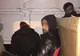 Arad: 15 migranți din Irak, cu vârste cuprinse între 7 și 47 de ani, descoperiți ascunși într-un microbuz de marfă pentru a trece granița ilegal