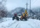 Arad: Cum se face deszăpezire pe bani publici. Primul utilaj a ajus după circa 19 ore de la începerea ninsorii. Rezultatul: oameni izolați, autobuz și microbuz școlar, împotmolite, pe Drumul Regelui
