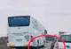 Arad: Șofer de autocar a fost amendat și a rămas fără permisul de conducere, după ce fotografia în care depășea e ilegal a fost postată pe Facebook