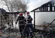 Arad: 3 pompieri aflați în timpul liber și 4 voluntari au savat o casă amenințată de un puternic incendiu
