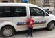 Arad: Aventura unui copil de 5 ani și a cățelului său. A plecat singur de acasă, a străbătut orașul și s-a rătăcit. Ce a pățit mama