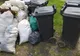 Arad: Scandalul gunoiului. Oamenii din 24 de localități din județul Arad stau cu deșeurile menajere neridicate chiar și de 3 săptămâni