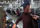 Arad: VIDEO Globuri și decorațiuni din sticlă de Murano, suflate cu aur de 24 de karate sau argint, produse la Arad