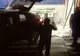 Arad: AUDIO FOTO VIDEO Momentul în care hoții încearcă să fure un bancomat legându-l de o mașină
