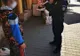 Arad: AUDIO Un vânzător de țigări de contrabandă și-a părăsit locuința "în interes profesional". Jandarmii au luat imediat măsuri