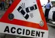 Un motociclist a murit, după ce a fost lovit de o maşină în trafic; ambele vehicule au ars
