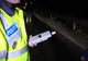 S-au răsturnat cu mașina și au fost găsiți de polițiști