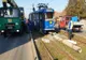 Un tramvai a deraiat și a lovit un stâlp de beton pe care l-a dărâmat