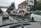 Accident: ambulanță care transporta un pacient în stare gravă, proiectată într-un stâlp