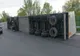 TIR răsturnat pe o șosea din județul Arad