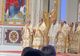 Arad: Dr. Timotei Seviciu, Arhiepiscop al Aradului, și Emilian Crișanul, Episcop-vicar al Arhiepiscopiei Aradului, parte din soborul arhiereilor care au slujit la sfințirea Catedralei Naționale 
