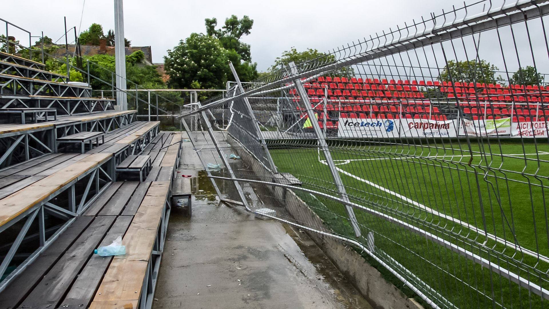 Arad: Arena "Motorul", distrusă după derby-ul vestului ...